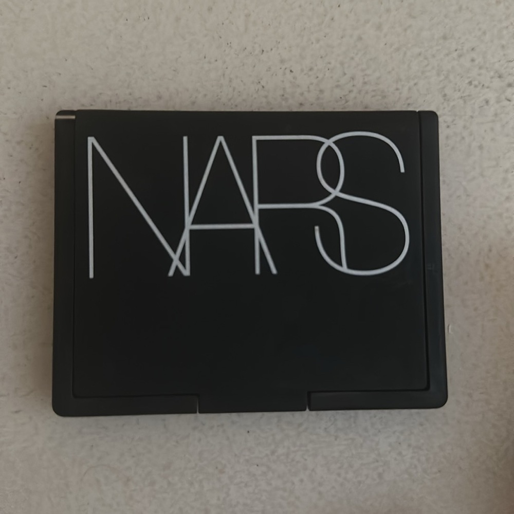 Makeup Bundle - Picture 2 of 2